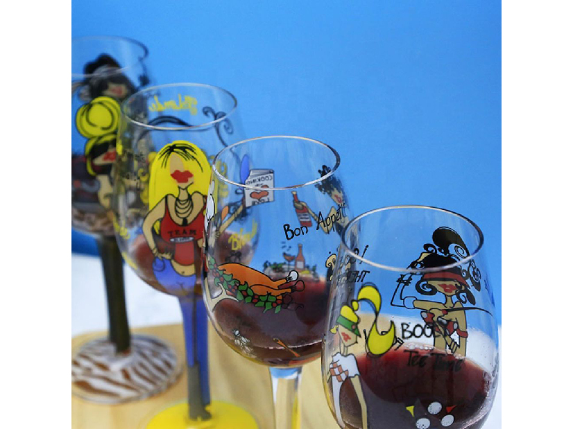 Set 4 ks ručně malovaných sklenic na víno 490ml Hila 