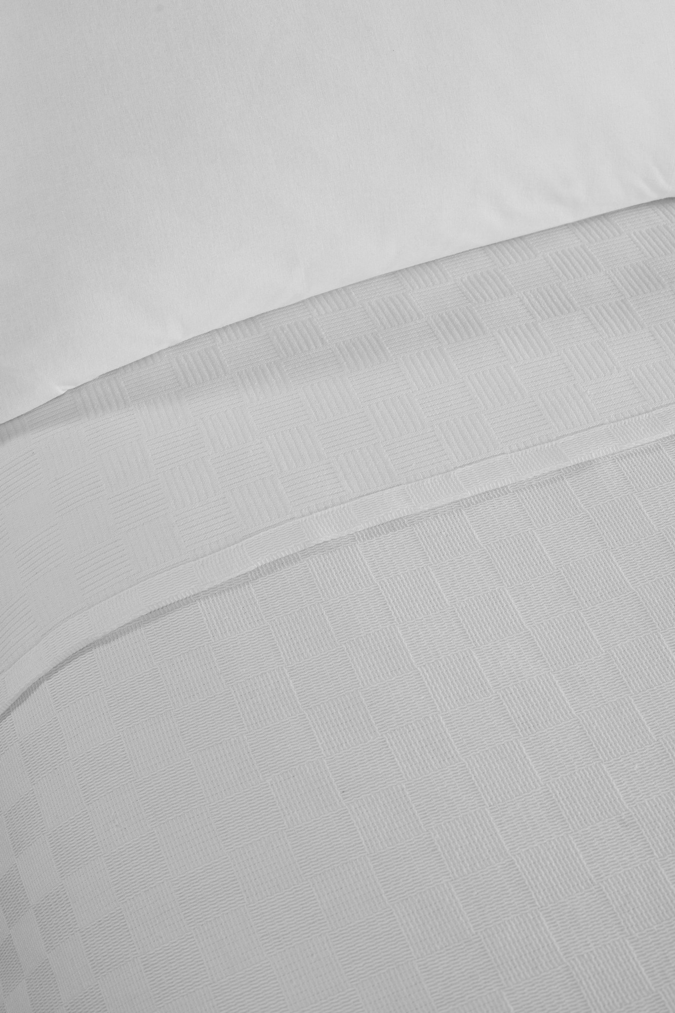 Přehoz na postel 160 x 230 cm Plaines (bílá)